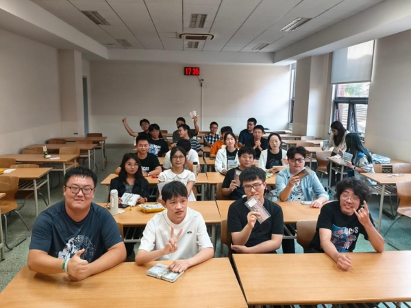 破冰相聚，共赴韶华——天文与空间科学学院1501班开展班级破冰活动
